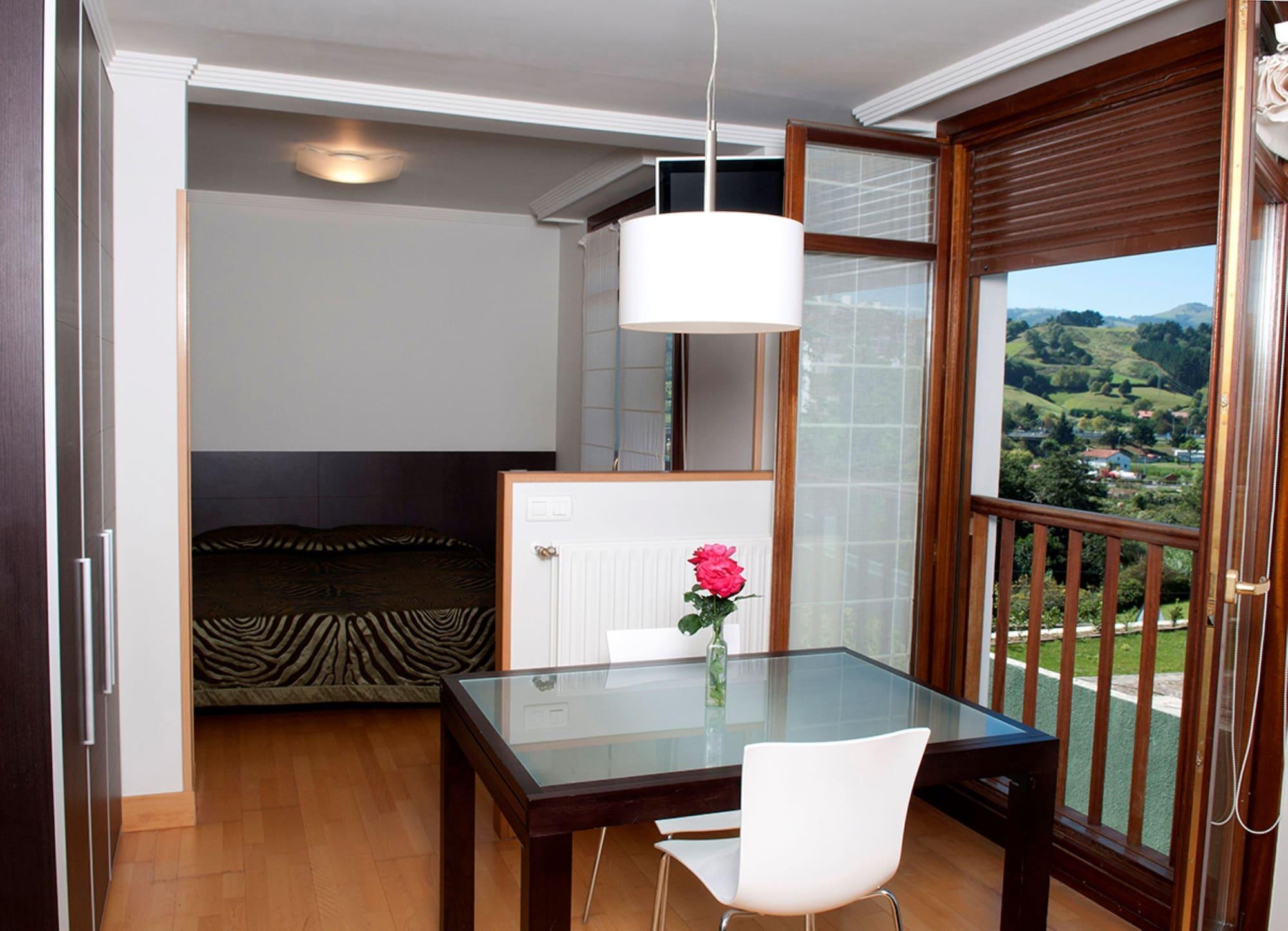 Apartamentos Turisticos Talaimendi Zarautz Exterior photo